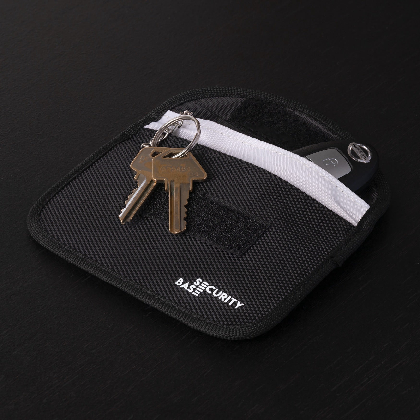 Prevent Keyless Car Theft with Signal Blocking Pouches
