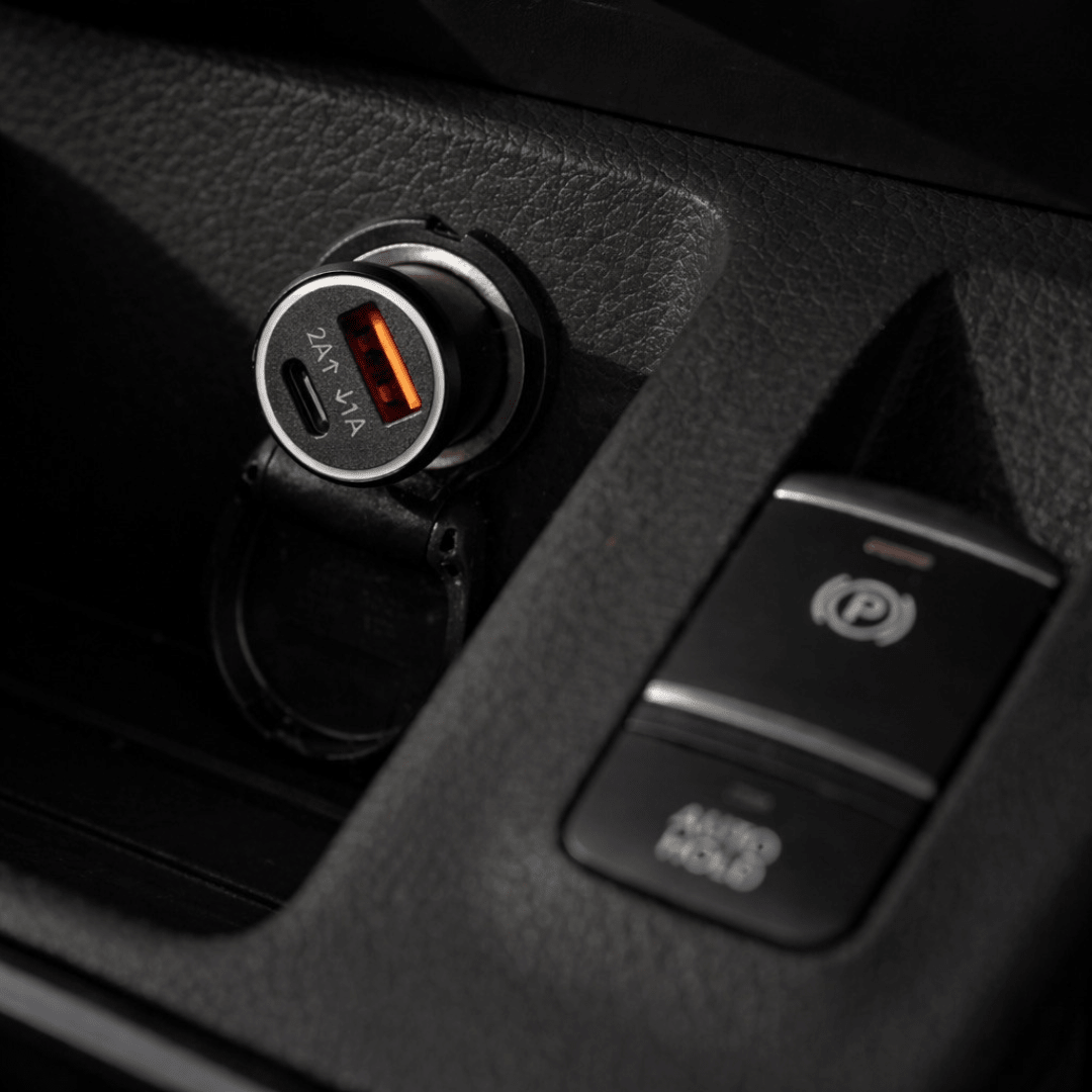 Car Tracker in socket